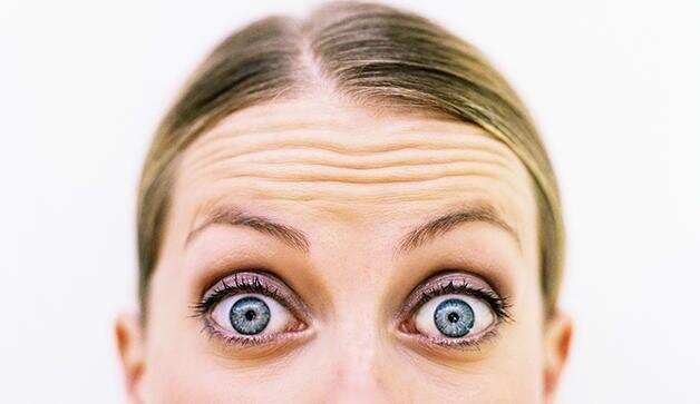 माथे पर पड़ने लगी है झुर्रियां आखिर क्या है इसके पीछे कारण जाने यहाँ
