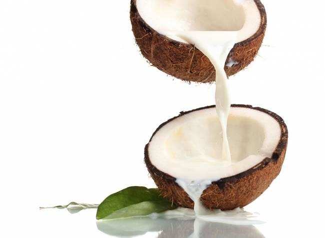 हेल्थ टिप्स: क्या नारियल का दूध आपके आहार में शामिल नहीं है? जानिए क्यों जरूरी शामिल करना