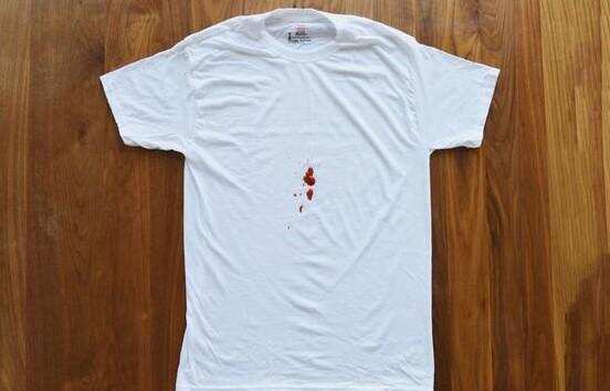 ऐसे नेकाले कपडो पर से जिद्दी दाग