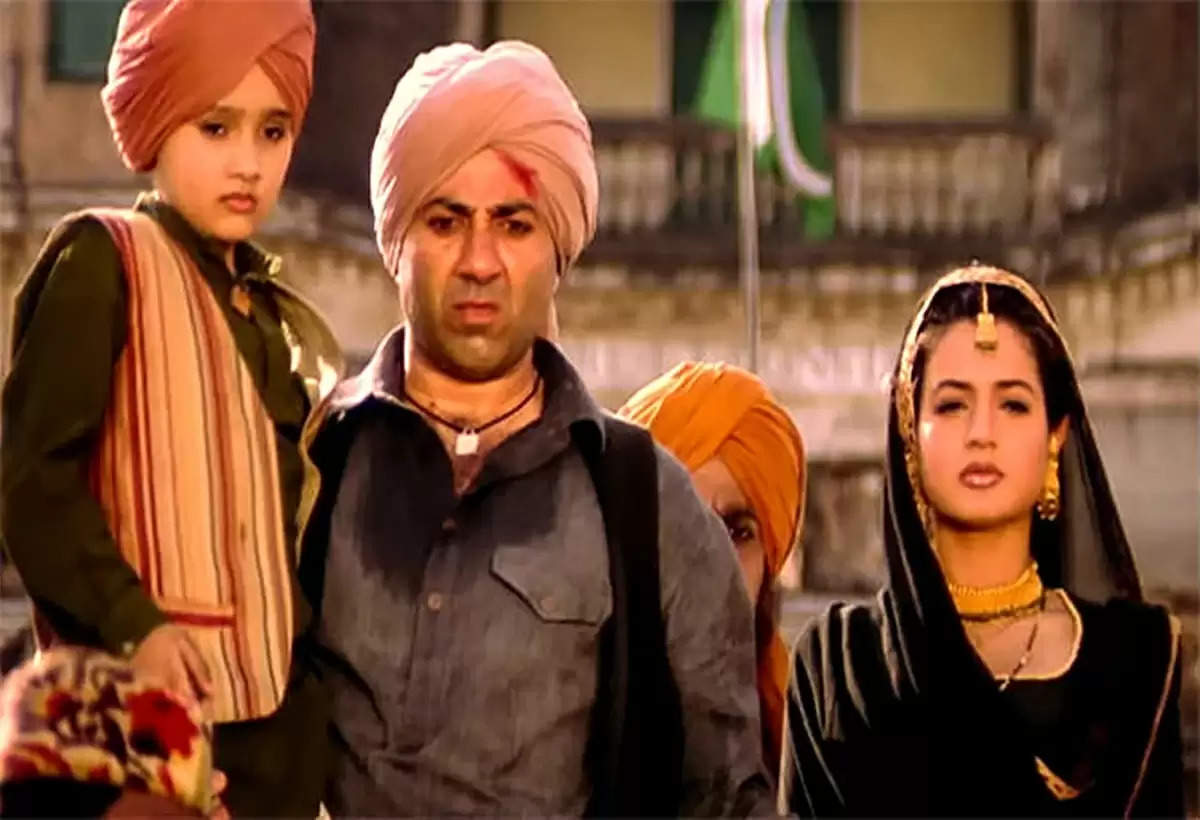20 Years of Gadar: इतने बदल गए फिल्म गदर में सनी देओल और अमीषा पटेल के बेटे का रोल निभाने वाले उत्कर्ष शर्मा