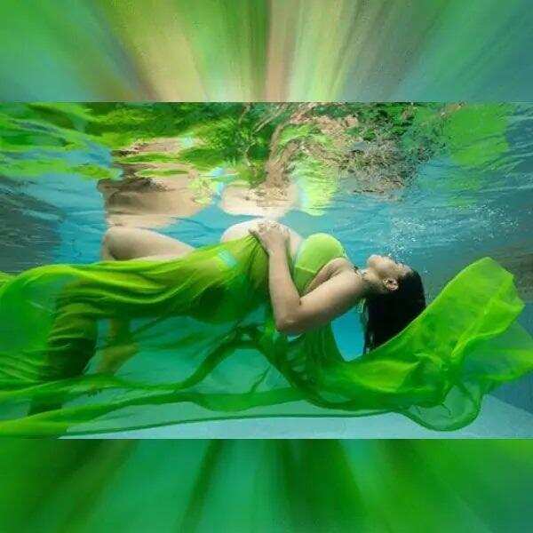 Actress Flaunts Baby Bump: सिर्फ अनुष्का शर्मा ही नहीं इन अभिनेत्रियों ने प्रेग्नेंसी के दौरान फ्लॉन्ट किया बेबी बम्प