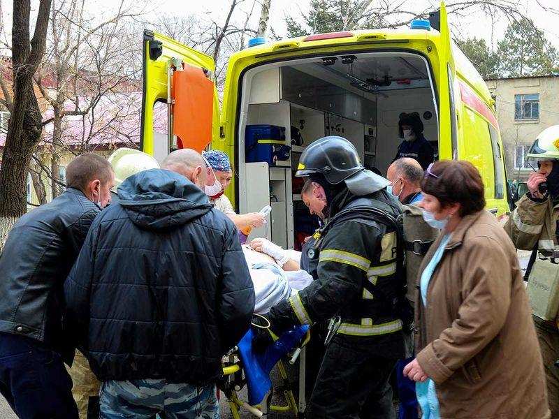 Russian Hospital: अस्पताल में आग लगने पर भी डॉक्टरों ने पूरा किया ऑपरेशन