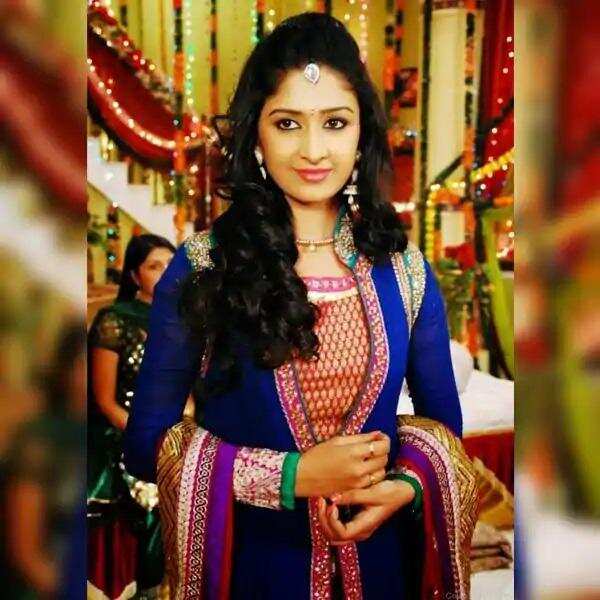 Karva Chauth 2020: अंकिता लोखंडे से लेकर आरती सिंह तक, बिना शादी के ही करवा चौथ का व्रत रखती हैं ये टीवी अभिनेत्रियां