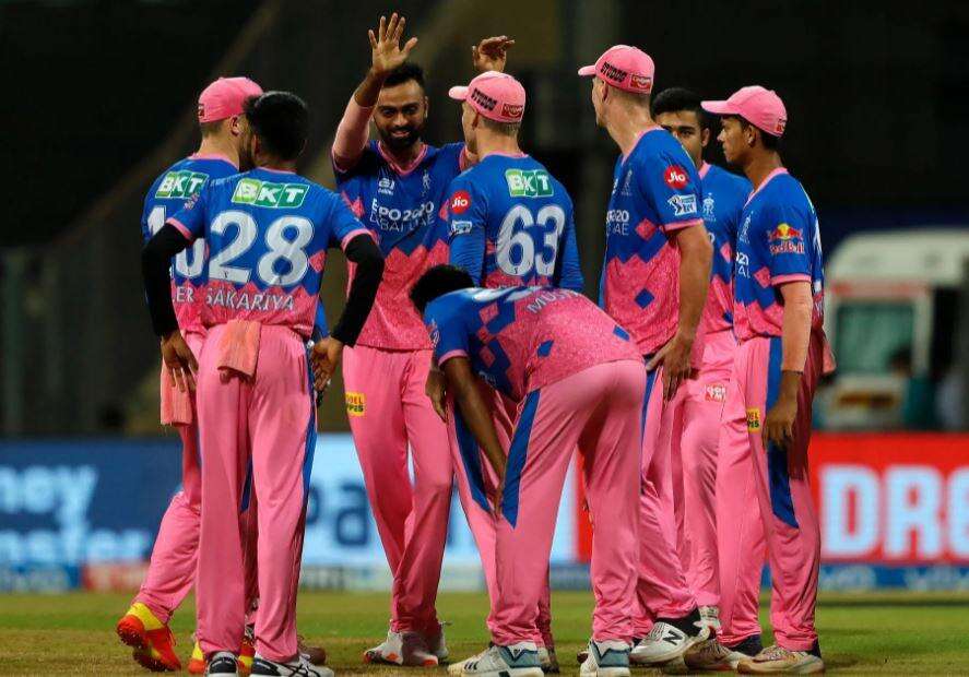 IPL 2021 के सबसे महंगे गेंदबाज  ने  KKR के खिलाफ बरपाया  जमकर कहर