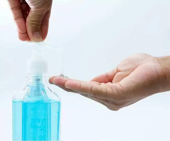Hand sanitizer: दरअसल, जानिए कैसे करना है हैंड सैनिटाइजर का इस्तेमाल,पढ़ें