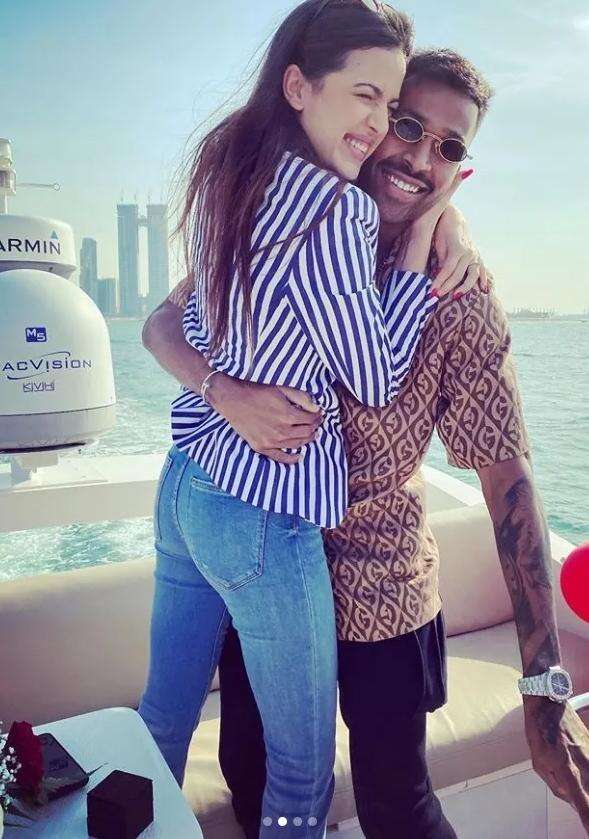 बेटे के पिता  बने  हार्दिक पांड्या, सोशल मीडिया पर तस्वीर शेयर कर  दी जानकारी