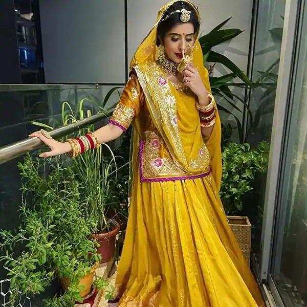 Karwa Chauth 2020: TV की इन अभिनेत्रियों ने इस अंदाज में अपने पतियों के साथ मनाया करवा चौथ का त्योहार, देखें तस्वीरें