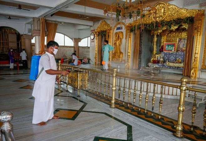 Religious places reopen today: राजस्थान में धार्मिक स्थल आज से खुलना शुरू, कई बड़े मंदिर अब भी बंद