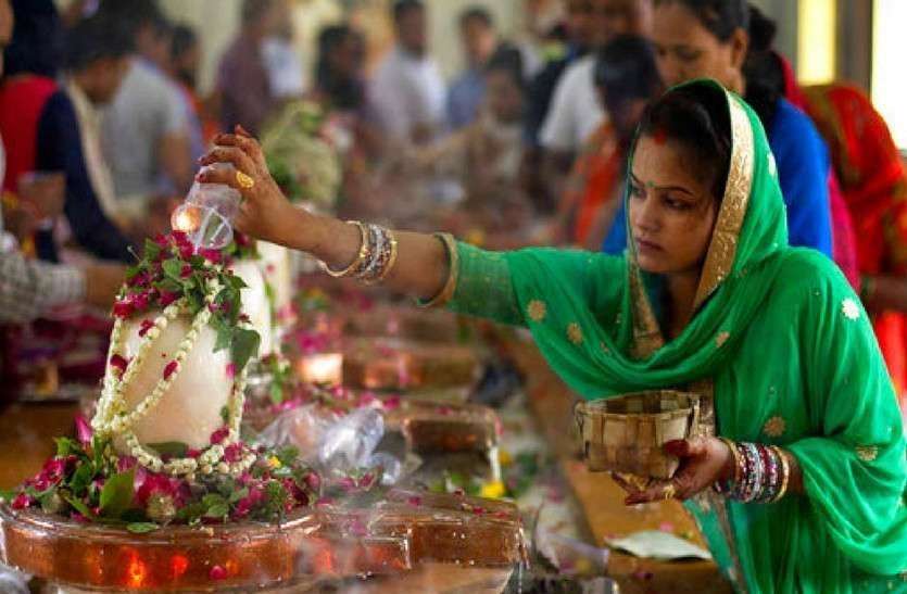 Masik shivratri puja vidhi: मासिक शिवरात्रि पर भगवान शिव को प्रसन्न करने के लिए ऐसे करें पूजन