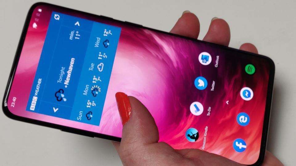 OnePlus 7T Pro स्मार्टफोन को 15 अक्टुबर को लाँच किया जा सकता है