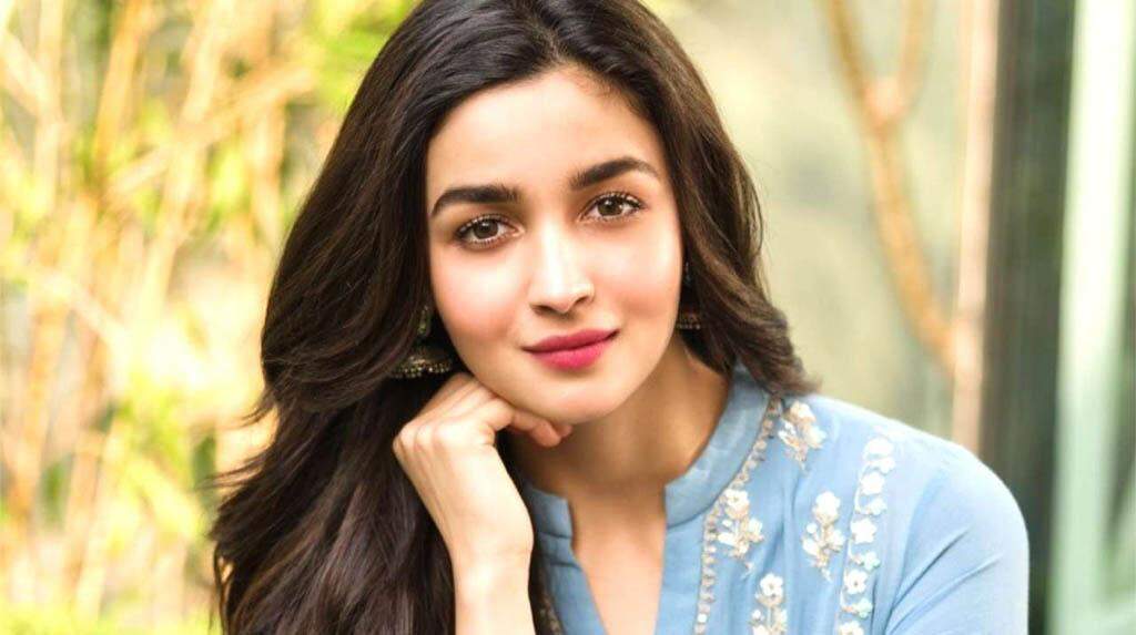 Alia Bhatt RRR First Look: सामने आया फिल्म आरआरआर से आलिया भट्ट का पहला लुक