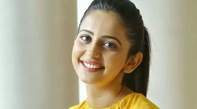 Rakul Preet Singh COVID-19 Positive: फिल्म की शूटिंग के दौरान रकुल प्रीत हुई कोरोना वायरस की शिकार