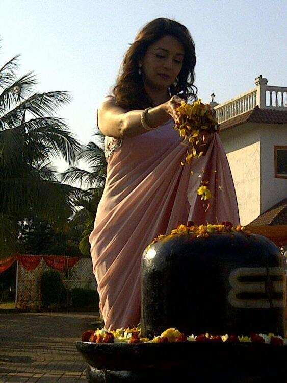 Bollywood Shiv Bhakts: बॉलीवुड के सबसे बड़े शिव भक्त हैं ये सेलेब्स, अजय देवगन से लेकर कंगना तक शामिल