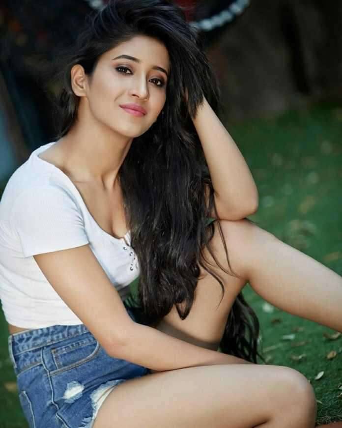 People Are Appreciating My New Character Kaira, and I Am Happy About It, Says Shivangi Joshi