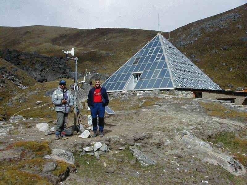 माउण्ट एवरेस्ट पर स्थापित हुआ दुनिया का सबसे ऊंचा मौसम स्टेशन