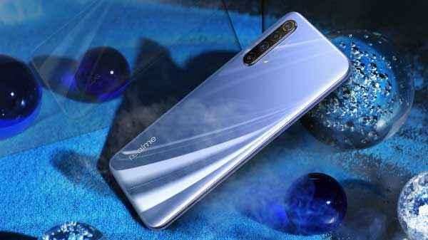 Realme X50 प्रो बनाम iQOO 3, जानें कीमत और फीचर्स के आधार पर  अन्तर