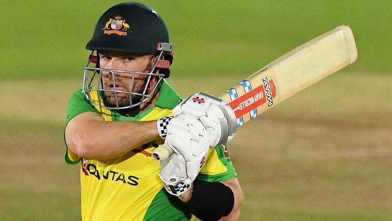 Eng vs Aus: Adil Rashid की गेंद पर चकमा खा गए Aaron Finch, वीडियो देखें कैसे हुए बोल्ड