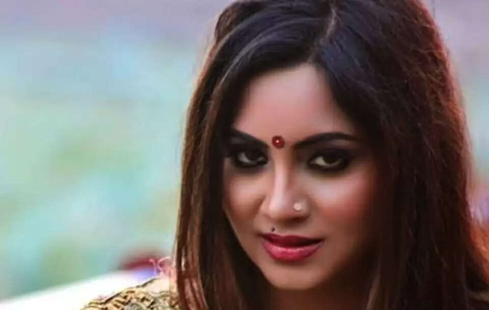 ​Television Industry Works On Groupism Says Arshi Khan