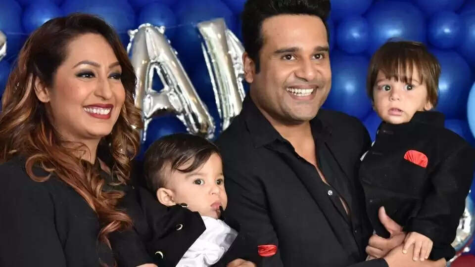 Krushna Abhishek: सोशल मीडिया पर गोविंदा के साथ कृष्णा अभिषेक ने शेयर की थ्रोबैक तस्वीर