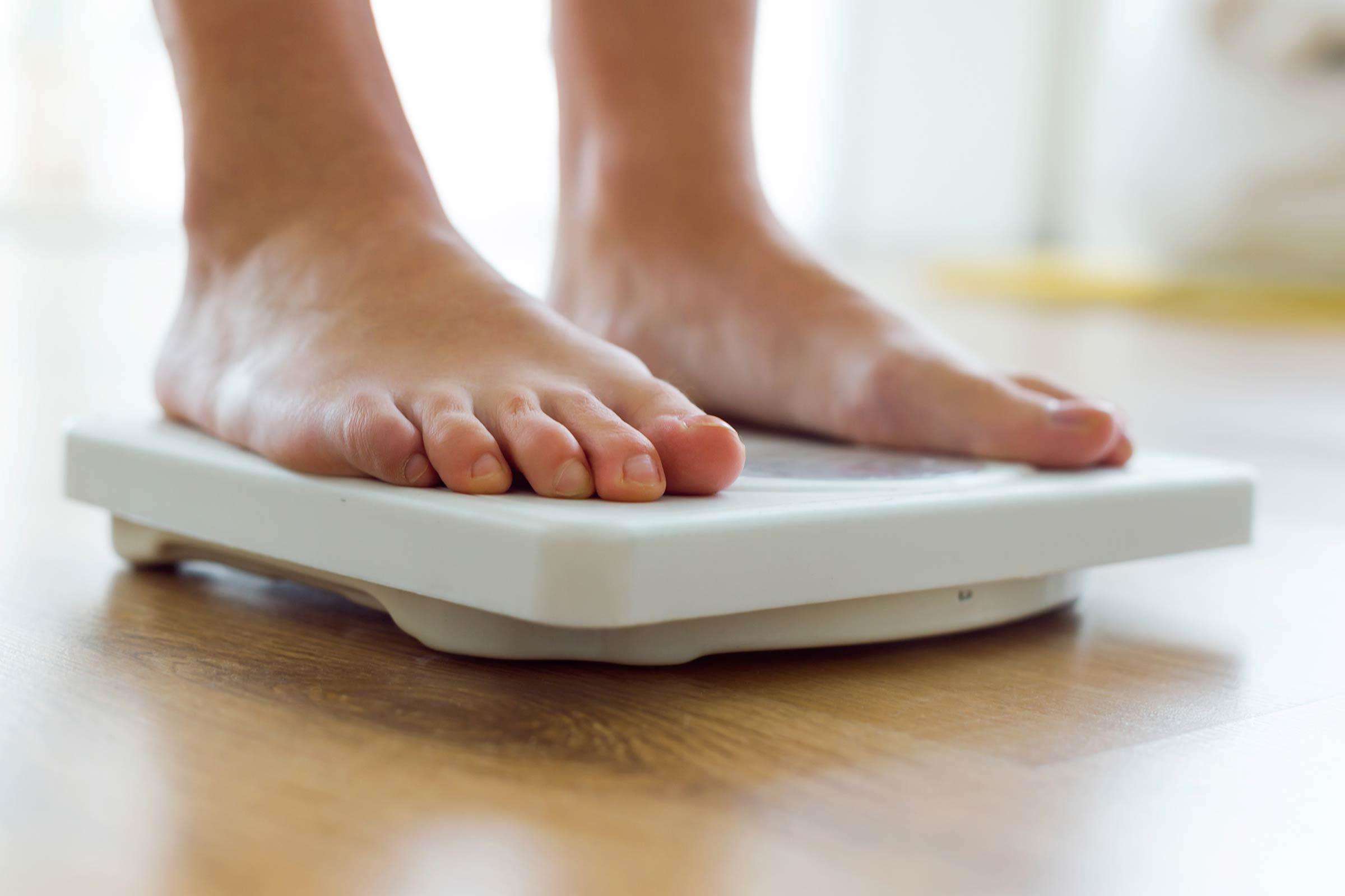 Weight loss tips:कोरोना काल में शरीर का वजन घातक, इन आयुर्वेदिक उपायों करें वजन को नियंत्रित