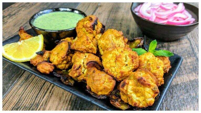 क्रिसमस के मौके पर शाम के समय बनाएं तंदूरी गोभी टिक्का, जानें रेसिपी