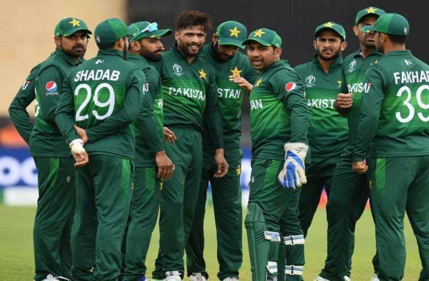 इंग्लैंड  में पाकिस्तानी  खिलाड़ियों को  फाइव स्टार नहीं बल्कि थ्री स्टार होटल में ठहराया गया, जानिए आखिर क्यों