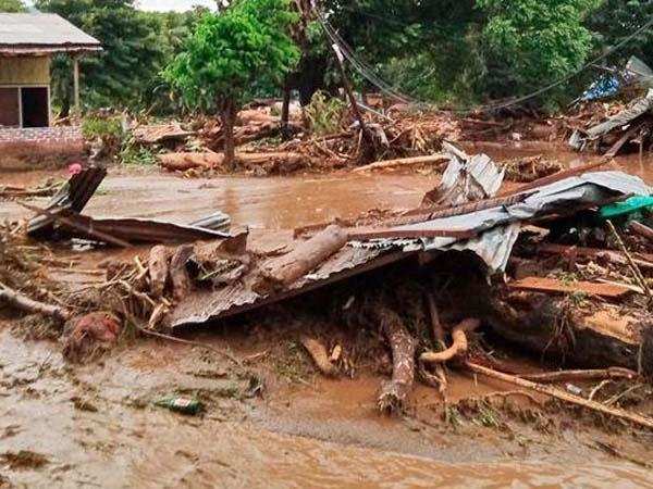 Indonesia में चक्रवाती तूफान से अब तक 167 लोगों की मौत