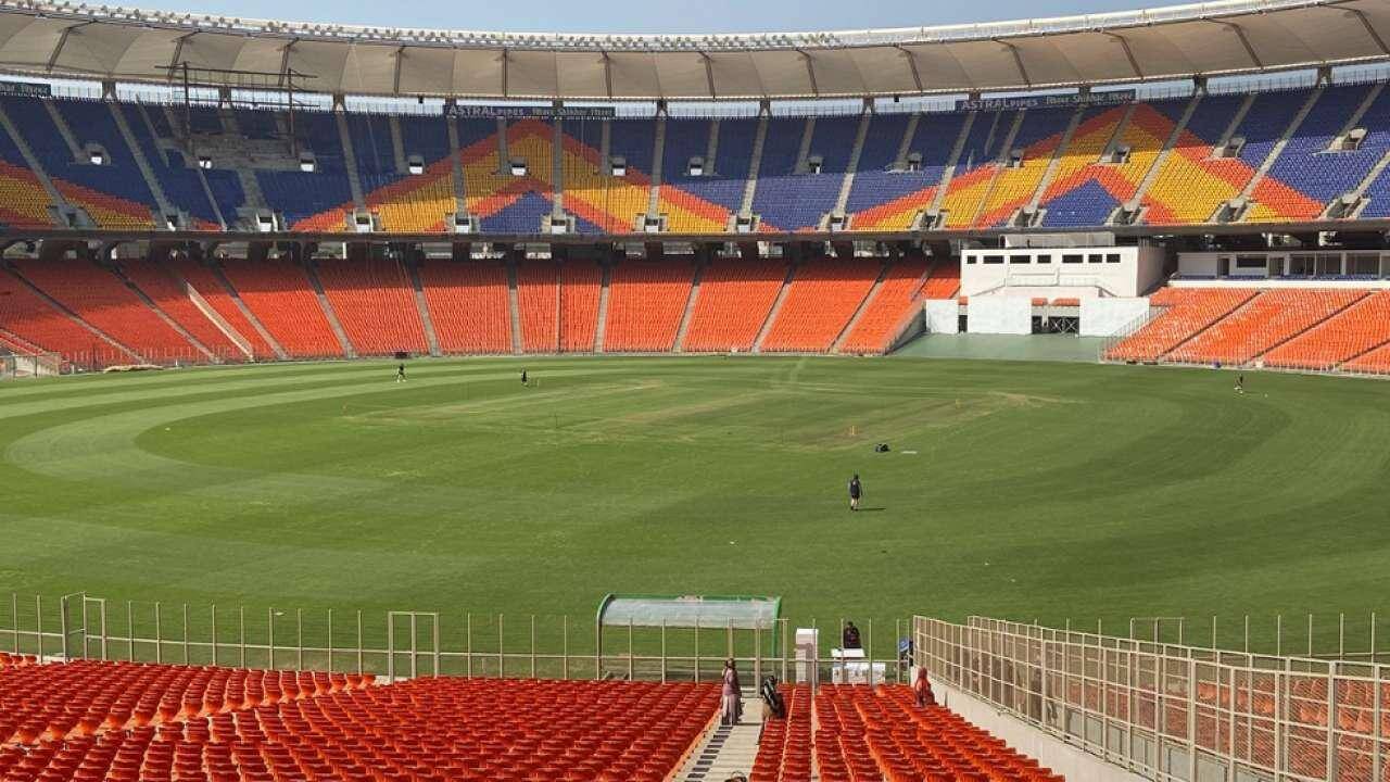 Ind vs Eng: कोरोना वायरस के चलते  भारतीय  फैंस को लगा बड़ा झटका, आई बुरी ख़बर