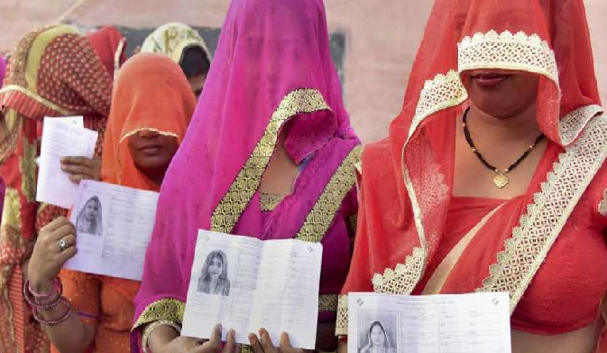 Rajasthan Panchayat Election 2020: पंचायत चुनाव के लिए वोटिंग जारी, 947 सरपंचों पर होगा फैसला