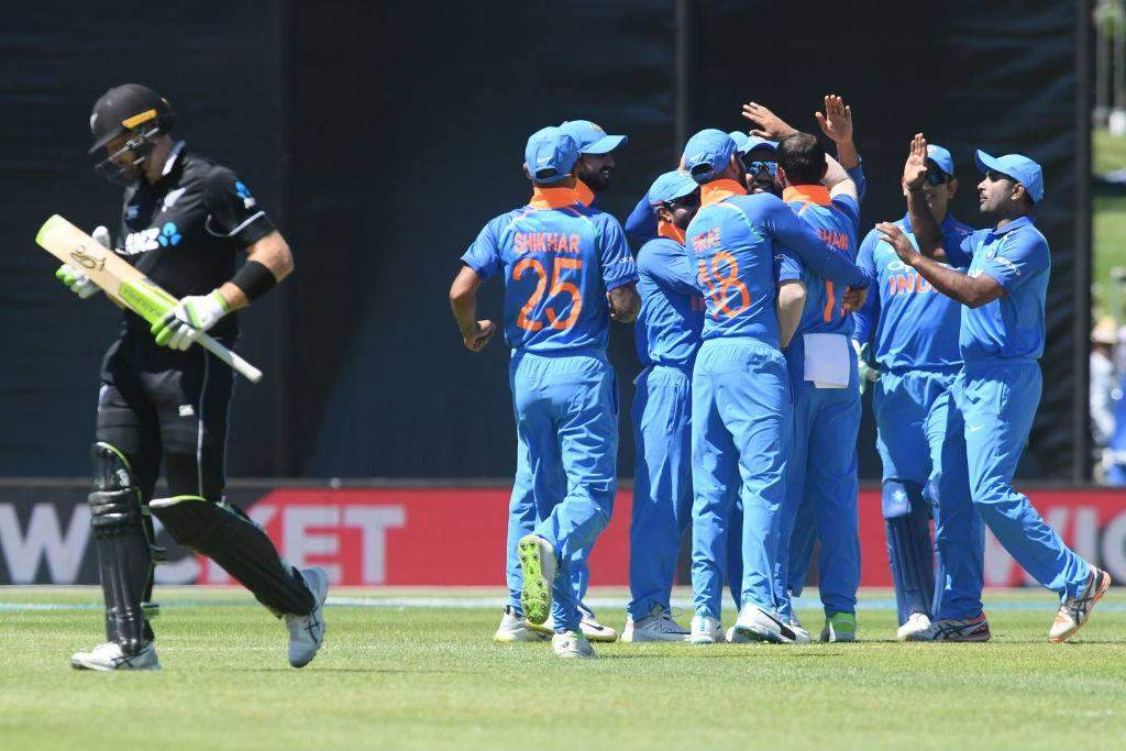 NZvsIND : पहले वनडे में बने कुल 10 रिकॉर्ड, भारत ने तोड़ा अपने नाम जुड़ा ये शर्मनाक रिकॉर्ड