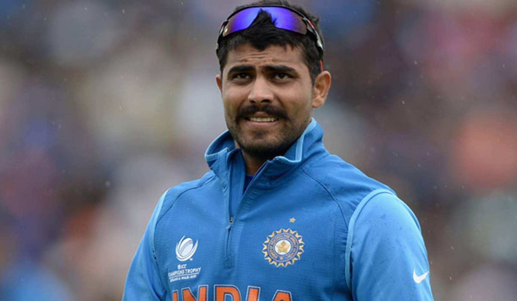 रवींद्र जडेजा ने महेंद्र सिंह धोनी के साथ ऐसा कुछ किया, वायरल हुई तस्वीर