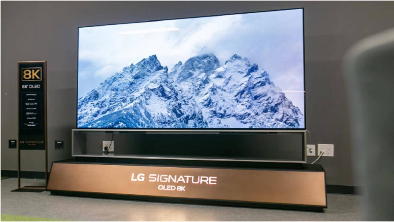 LG लेकर आया दुनिया का first rollable TV, कीमत 64 लाख रुपये