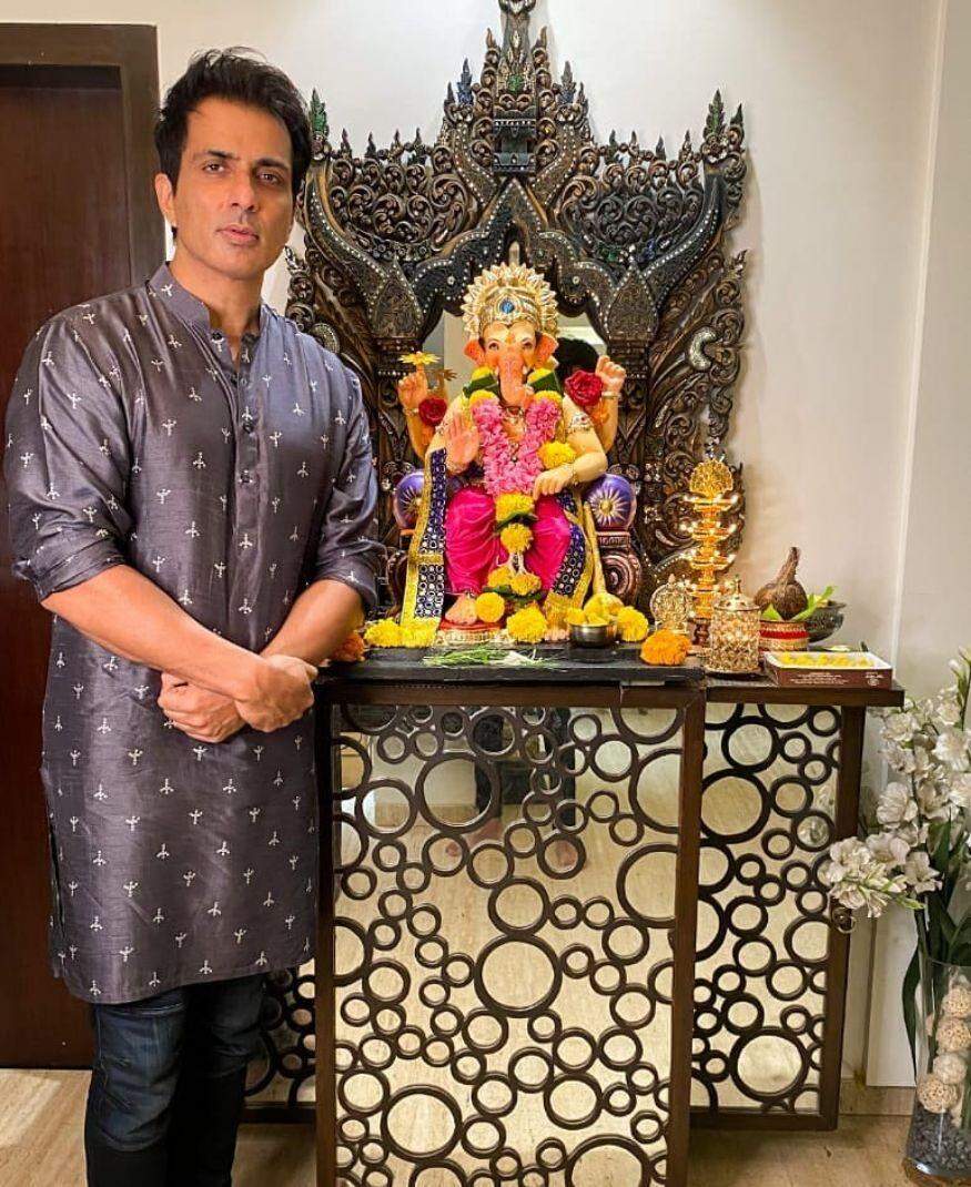 Ganesh Chturthi 2020: टीवी और बॉलीवुड के इन सेलेब्स ने कोरोना काल के बीच किया बप्पा का स्वागत