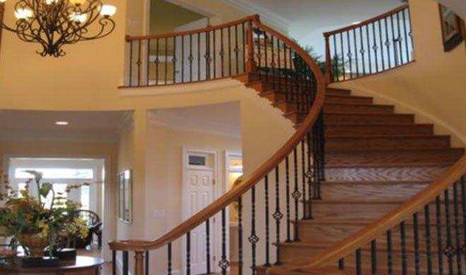 Vastu Tips: भूलकर भी न बनवाएं ऐसी सीढ़ियां वरना उठाना पड़ेगा नुकसान