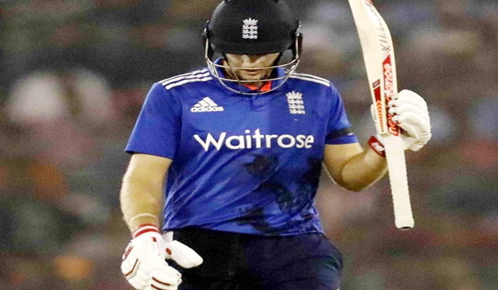 PAK vs ENG: जो रूट के रुप में इंग्लैंड को लगा तीसरा झटका, स्कोर 28 ओवर में 129 रन