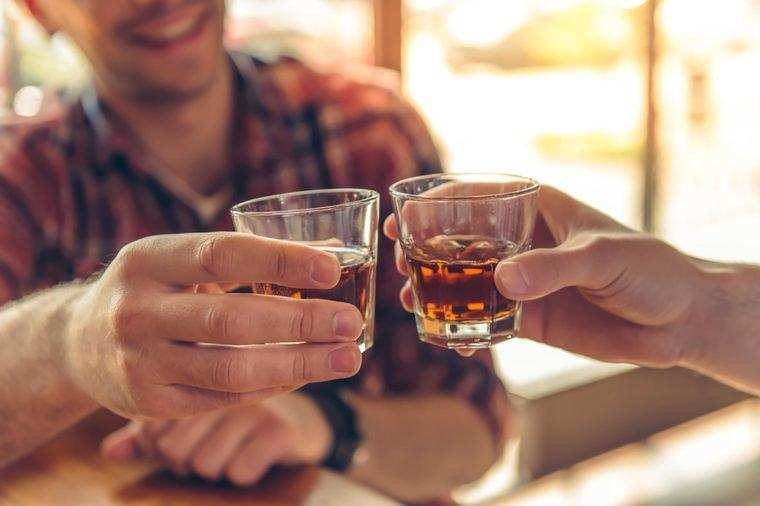 युवाओं के बार—बार शराब पीने से बढ़ जाता है जल्दी मौत का खतरा
