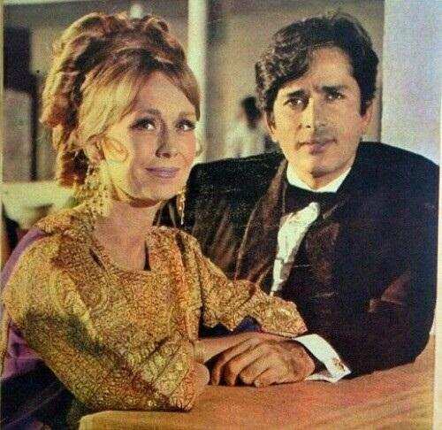 Shashi Kapoor Birthday: 20 साल की उम्र में 5 साल बड़ी जेनिफर से शशि कपूर ने रचाई थी शादी, ऐसे शुरू हुआ था करियर