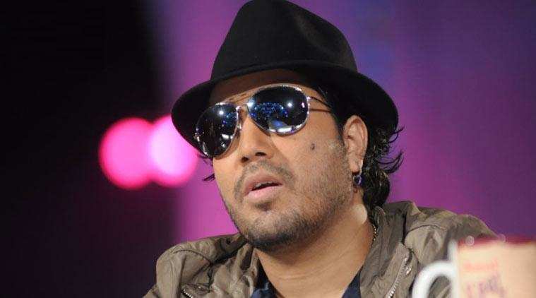 गायक मीका सिंह पर लगा सेक्सुअल हरासमेंट का आरोप, हुए गिरफ्तार