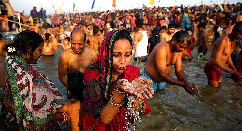 Maghi purnima 2021: माघ पूर्णिमा के दिन घर की सुख शांति के लिए करें पवित्र नदियों में स्नान