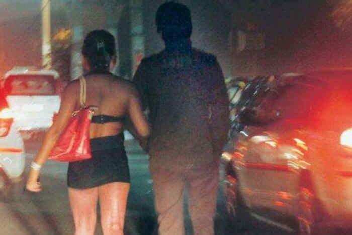 दिल्ली में यहां लगती है पुरूषों की बोली, अमीर घरों की महिलाएं करती है सौदा,