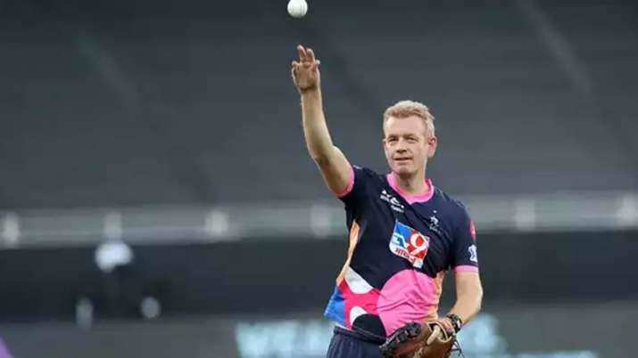 IPL 2021:पहले स्टीव स्मिथ को किया बाहर, अब एक और  ऑस्ट्रेलियाई को राजस्थान रॉयल्स ने निकाला