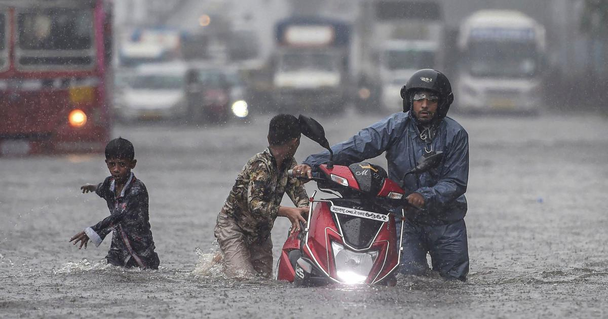 मुंबई की तेज बारिश ने रोका सीएफ मोटो का आगमन