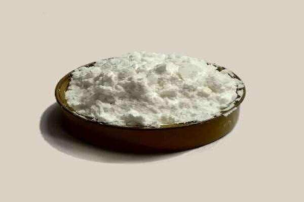 सफेद अबीर का ऐसा टोटका जिसके बारे मे पहले कभी सुना नहीं होगा, होली में जरुर आजमाएं इसे