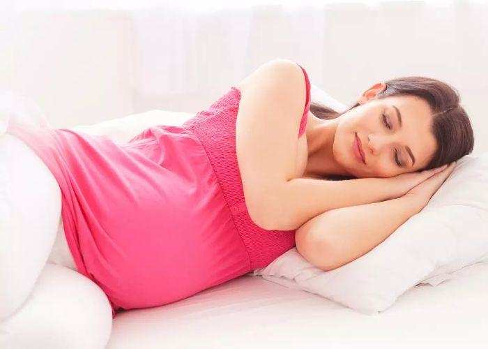 Pregnancy: गर्भावस्था के दौरान पर्याप्त नींद नहीं लेना? तो इस समाधान का प्रयास करें