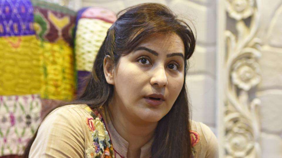 मीका सिंह के सपोर्ट में आई टीवी अभिनेत्री शिल्पा शिंदे