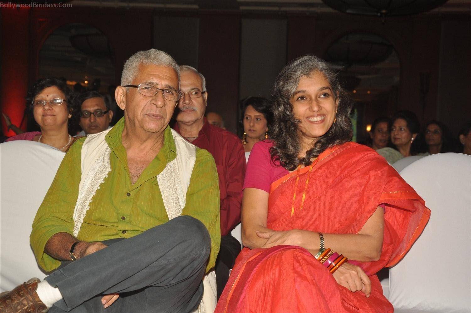 Ratna Pathak Shah HBD: शादीशुदा नसीरुद्दीन शाह से रत्ना पाठक ने रचाई है शादी, ऐसे शुरू हुई थी प्रेम कहानी