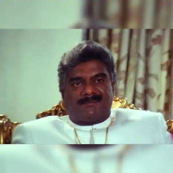 गेंडास्वामी और छोटा छतरी जैसे नाम इन फिल्मों के अलावा नहीं मिलेंगे आपको, सुनते ही पेट पकड़ लेंगे आप