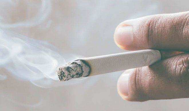 शोध के अनुसार,धूम्रपान करने वालों को अधिक शारीरिक दर्द का अनुभव होता है