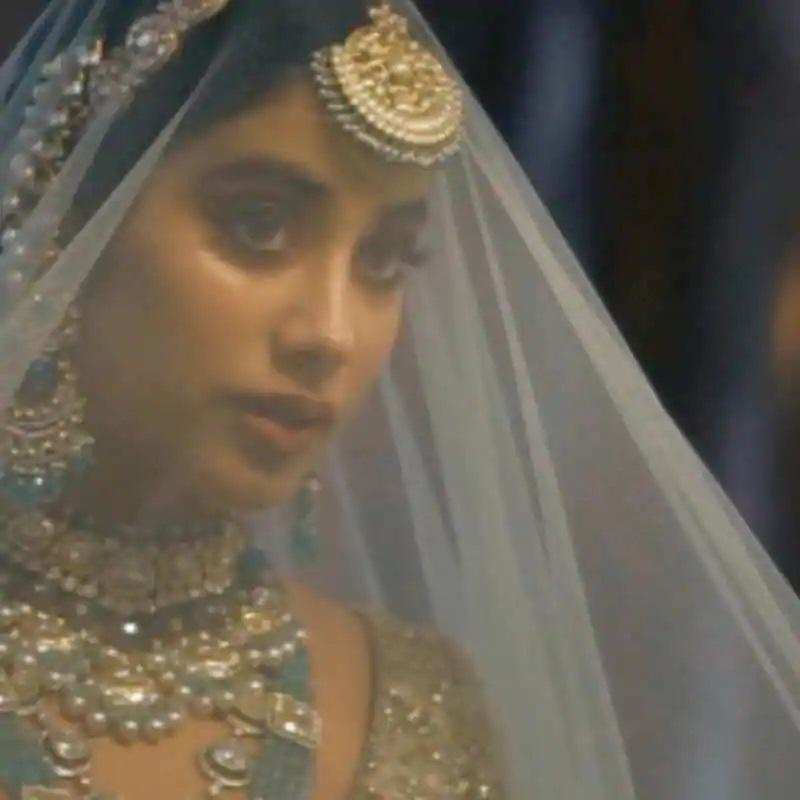 Jhanvi Kapoor: जाह्नवी कपूर का ब्राइडल लुक देखकर आप भी हो जाएंगे उनकी खूबसूरती के कायल