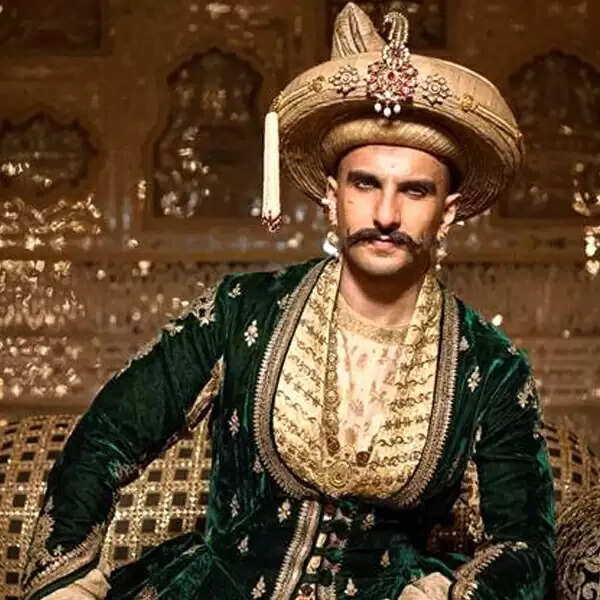 Ranveer Singh: इन फिल्मों ने रणवीर सिंह को बनाया बॉलीवुड का सुपरस्टार